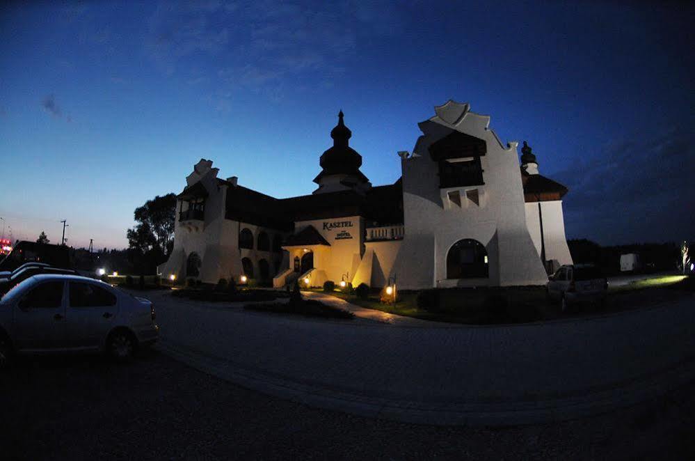 Hotel Kasztel Rzezawa Esterno foto
